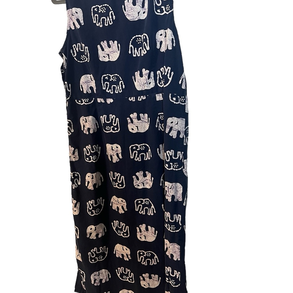 An elephant dress in size large - Picture 6 of 6